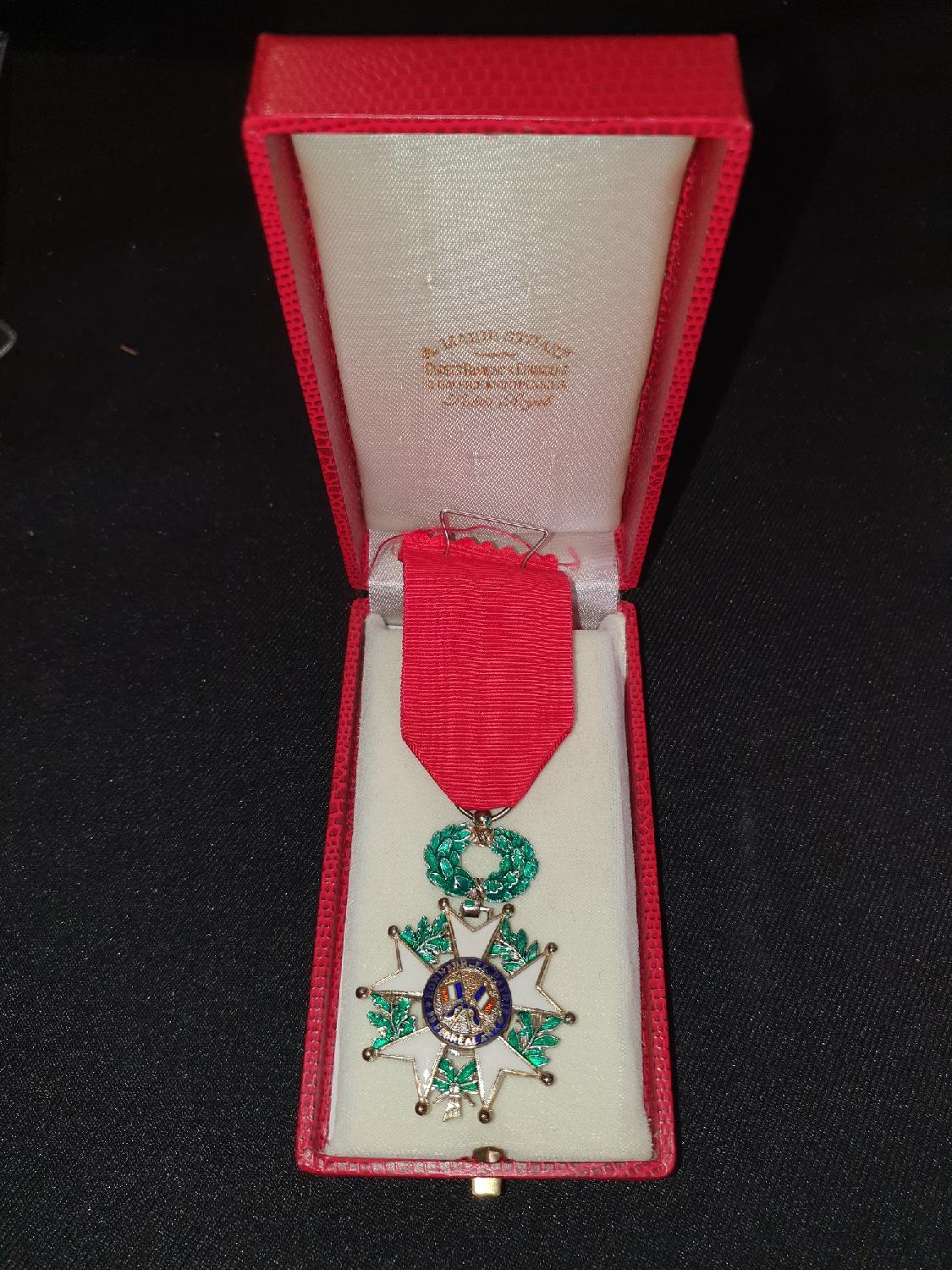 militaria : Médaille Légion D'Honneur + Écrin  A0283