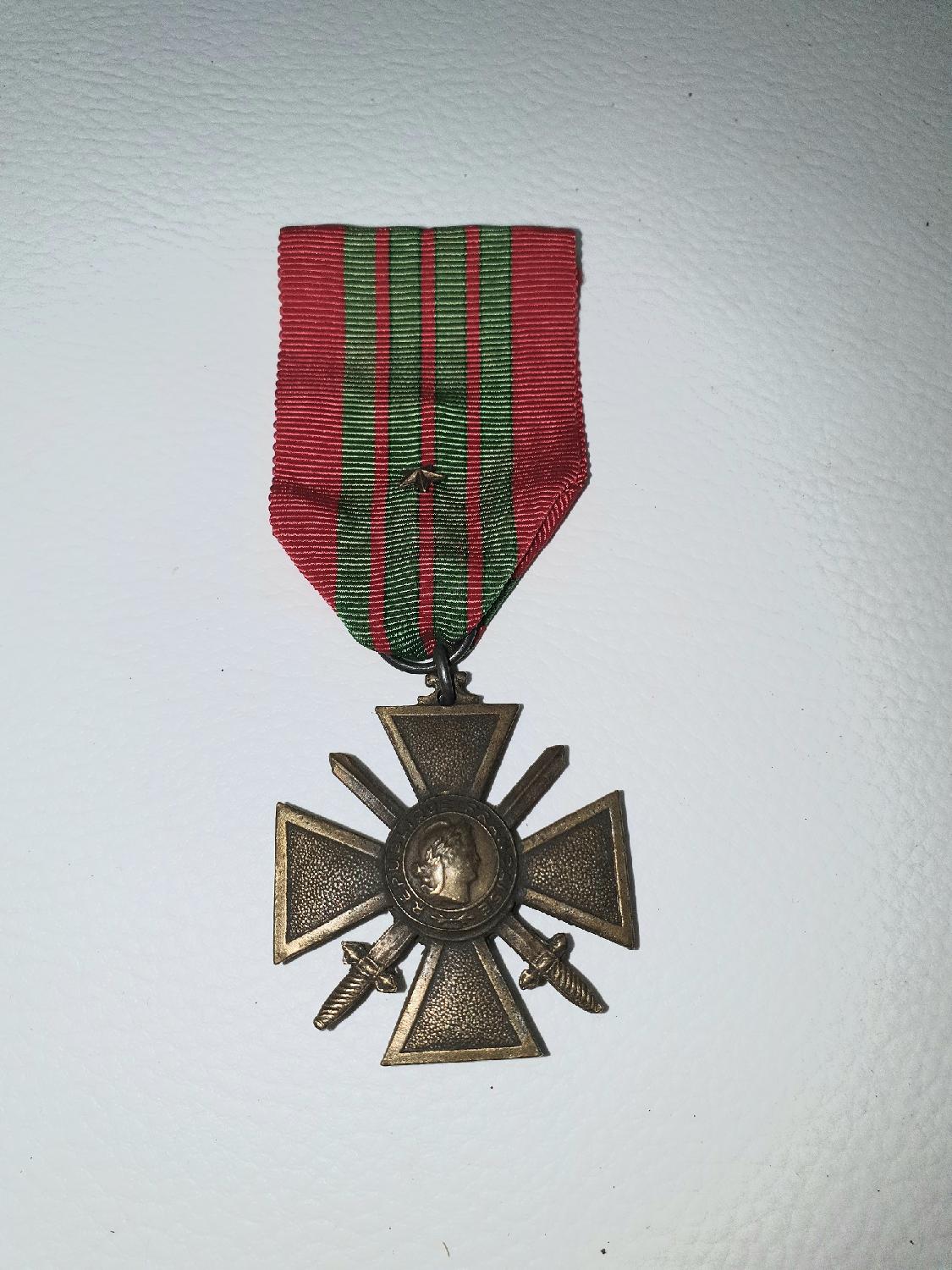 Alsace Militaria Gallery photo principale: Médaille Croix de Guerre 1939-1945  A0373