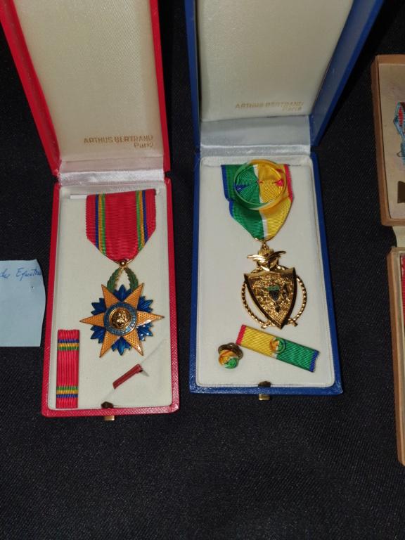 militaria : Lots de médailles française / Gabon JCP0431