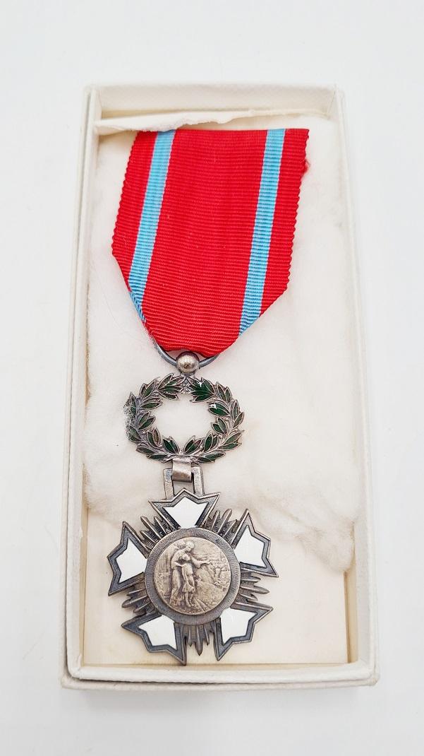 militaria : Médaille CROIX de l' Ordre Patrie, Art ...