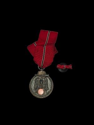 militaria : Médaille du Front de l'EST W2